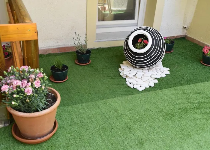 Διαμέρισμα Little Yard & #1