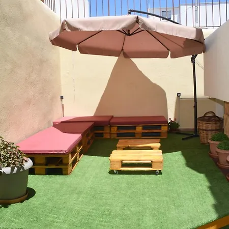 Apartment Little Yard & #1 Naxos City