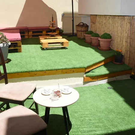 Little Yard & #1 Apartment Naxos City