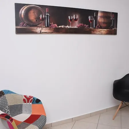 Little Yard & #1 Apartment Naxos City